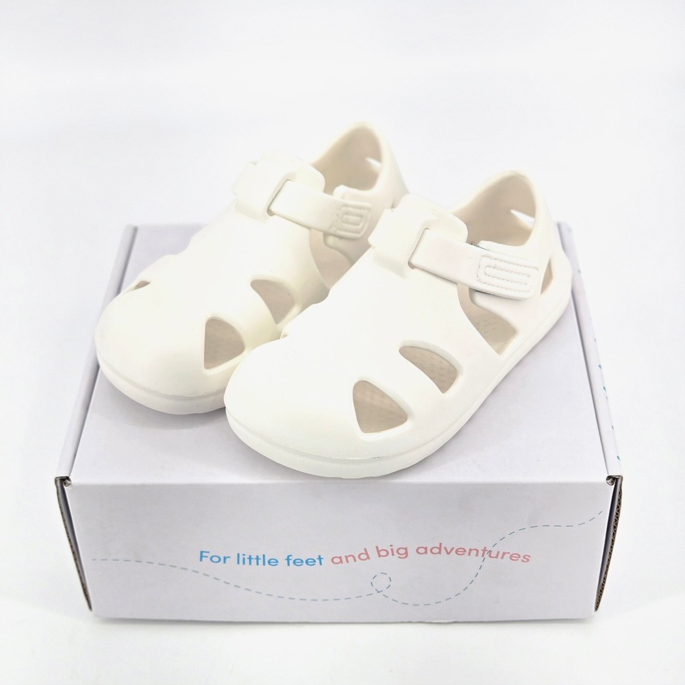Ten Little Splash Sandals Soft White Lightweight Water Shoes Clogs Size 11 NIB